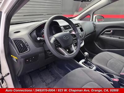 2013 Kia Rio LX - Photo 11 - Orange, CA 92868