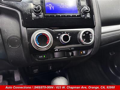 2018 Honda Fit LX   - Photo 14 - Orange, CA 92868