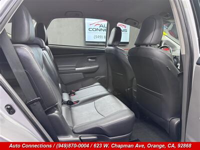 2014 Toyota Prius v Five - Photo 8 - Orange, CA 92868