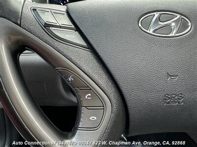 2013 Hyundai SONATA Hybrid Limited   - Photo 15 - Orange, CA 92868