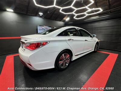 2013 Hyundai SONATA Hybrid Limited   - Photo 3 - Orange, CA 92868