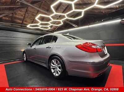 2013 Hyundai Genesis 3.8 - Photo 4 - Orange, CA 92868