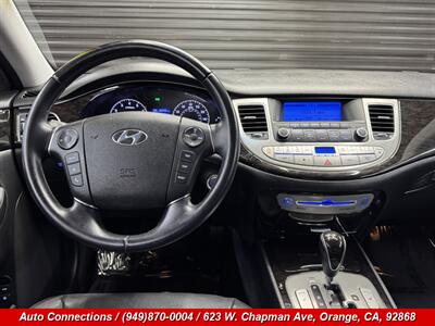 2013 Hyundai Genesis 3.8 - Photo 12 - Orange, CA 92868