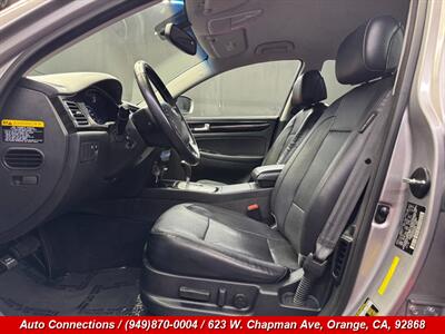 2013 Hyundai Genesis 3.8 - Photo 6 - Orange, CA 92868
