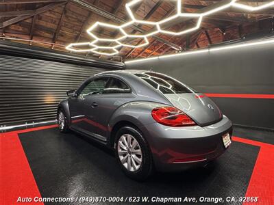 2014 Volkswagen Beetle-Classic 1.8T Entry PZEV   - Photo 4 - Orange, CA 92868
