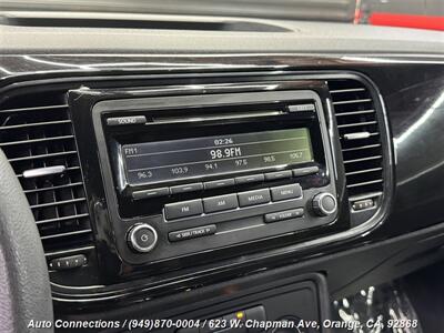 2014 Volkswagen Beetle-Classic 1.8T Entry PZEV   - Photo 15 - Orange, CA 92868