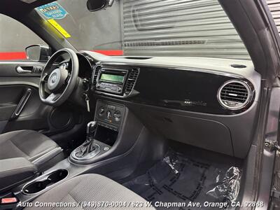2014 Volkswagen Beetle-Classic 1.8T Entry PZEV   - Photo 10 - Orange, CA 92868