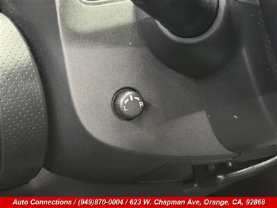 2003 INFINITI G35   - Photo 18 - Orange, CA 92868