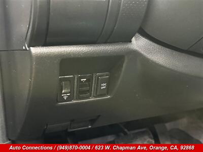 2003 INFINITI G35   - Photo 19 - Orange, CA 92868