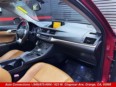 2012 Lexus CT 200h Premium   - Photo 10 - Orange, CA 92868