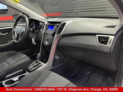 2013 Hyundai ELANTRA GT GLS   - Photo 10 - Orange, CA 92868