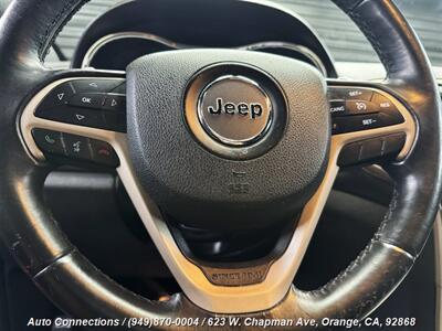 2014 Jeep Grand Cherokee Laredo   - Photo 11 - Orange, CA 92868