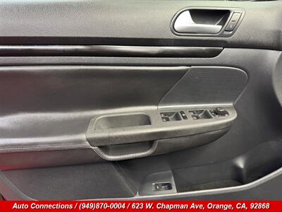 2013 Volkswagen Jetta SportWagen S PZEV   - Photo 21 - Orange, CA 92868