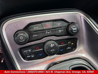 2018 Dodge Challenger SXT Plus   - Photo 14 - Orange, CA 92868