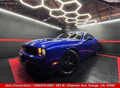 2018 Dodge Challenger SXT Plus   - Photo 2 - Orange, CA 92868