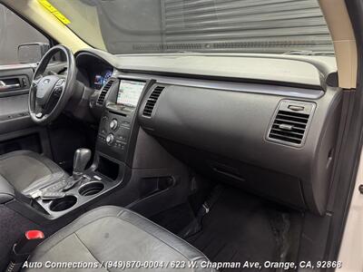 2015 Ford Flex SEL   - Photo 12 - Orange, CA 92868