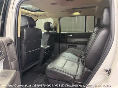 2015 Ford Flex SEL   - Photo 10 - Orange, CA 92868
