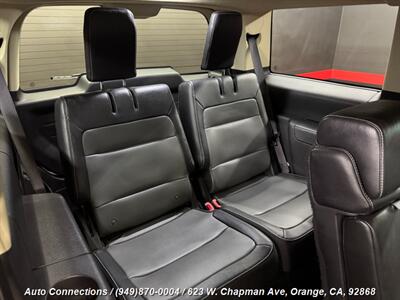 2015 Ford Flex SEL   - Photo 9 - Orange, CA 92868