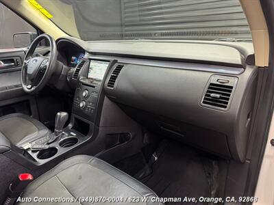 2015 Ford Flex SEL   - Photo 12 - Orange, CA 92868