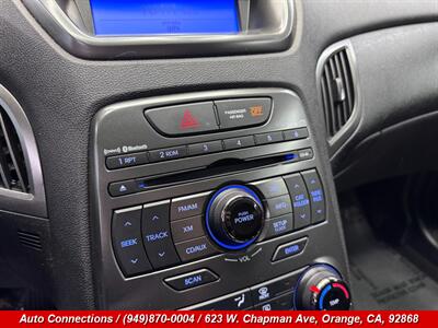 2012 Hyundai Genesis Coupe 2.0T   - Photo 15 - Orange, CA 92868