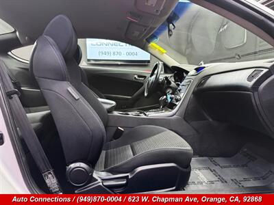 2012 Hyundai Genesis Coupe 2.0T   - Photo 7 - Orange, CA 92868