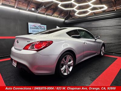 2012 Hyundai Genesis Coupe 2.0T   - Photo 3 - Orange, CA 92868