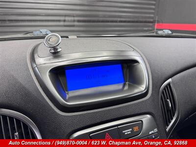2012 Hyundai Genesis Coupe 2.0T   - Photo 16 - Orange, CA 92868