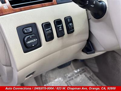 2007 Toyota Camry SLE V6   - Photo 16 - Orange, CA 92868