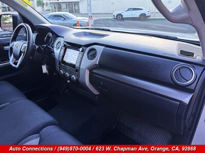 2017 Toyota Tundra SR5   - Photo 10 - Orange, CA 92868