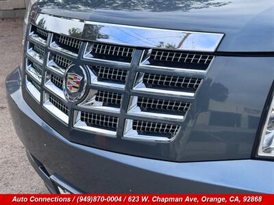 2010 Cadillac Escalade - Photo 31 - Orange, CA 92868
