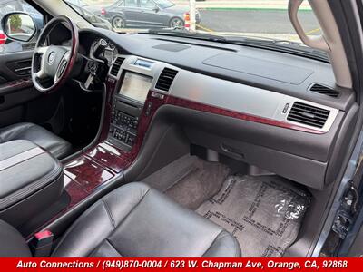 2010 Cadillac Escalade - Photo 12 - Orange, CA 92868