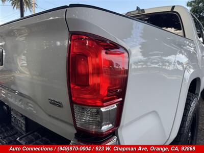 2016 Toyota Tacoma SR5 V6   - Photo 30 - Orange, CA 92868