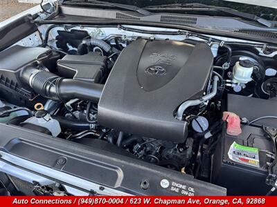 2016 Toyota Tacoma SR5 V6   - Photo 22 - Orange, CA 92868