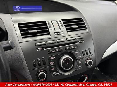 2013 Mazda Mazda3 i SV   - Photo 16 - Orange, CA 92868