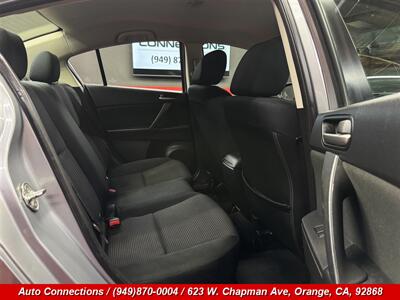 2013 Mazda Mazda3 i SV   - Photo 8 - Orange, CA 92868