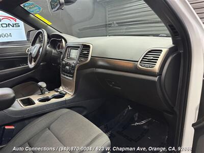 2015 Jeep Grand Cherokee Laredo   - Photo 10 - Orange, CA 92868