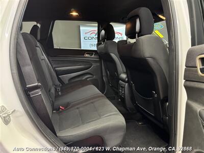 2015 Jeep Grand Cherokee Laredo   - Photo 8 - Orange, CA 92868
