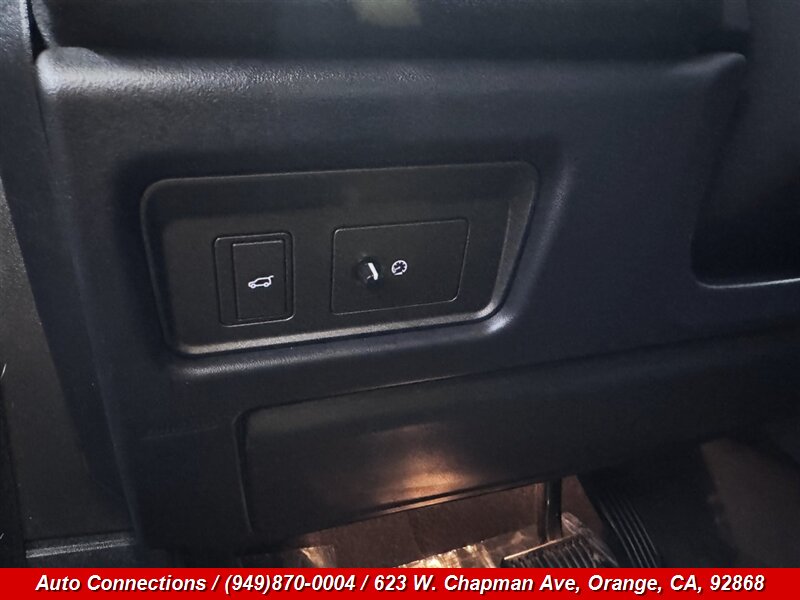 2018 Land Rover Range Rover Evoque SE - Photo 19 - Orange, CA 92868