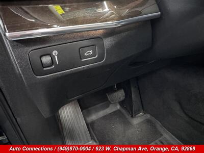 2017 Volvo XC90 T6 Momentum   - Photo 23 - Orange, CA 92868