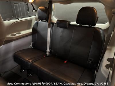 2013 Toyota Sienna SE 8-Passenger   - Photo 10 - Orange, CA 92868