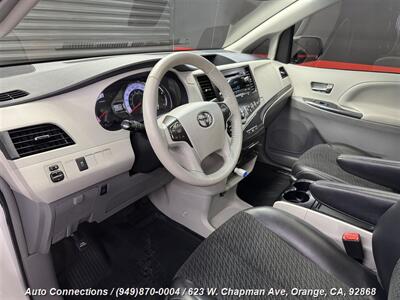 2013 Toyota Sienna SE 8-Passenger   - Photo 13 - Orange, CA 92868