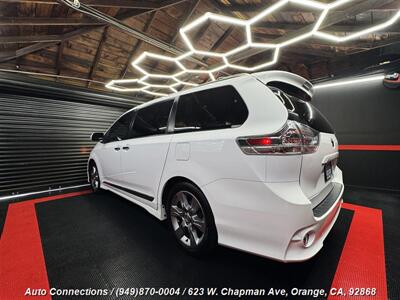 2013 Toyota Sienna SE 8-Passenger   - Photo 4 - Orange, CA 92868