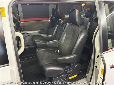 2013 Toyota Sienna SE 8-Passenger   - Photo 11 - Orange, CA 92868