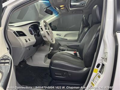 2013 Toyota Sienna SE 8-Passenger   - Photo 6 - Orange, CA 92868