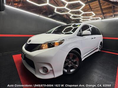 2013 Toyota Sienna SE 8-Passenger   - Photo 2 - Orange, CA 92868