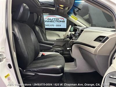 2013 Toyota Sienna SE 8-Passenger   - Photo 7 - Orange, CA 92868
