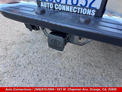2007 Toyota Tacoma PreRunner V6 - Photo 23 - Orange, CA 92868