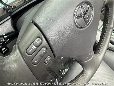 2006 Toyota Camry SLE V6   - Photo 16 - Orange, CA 92868