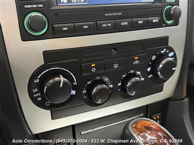 2006 Chrysler 300C   - Photo 17 - Orange, CA 92868