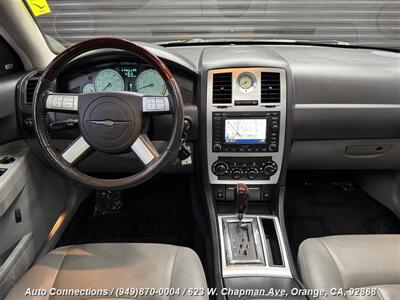 2006 Chrysler 300C   - Photo 12 - Orange, CA 92868